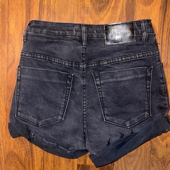 𝅺one TEASPOON Harlets High Waisted Short Size 26 Short Shorts Cuffed Black Wash - Picture 3 of 13